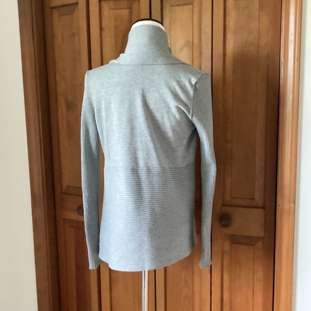 Emily Rose Light Grey Cardigan, Size S - Picture 4 of 10